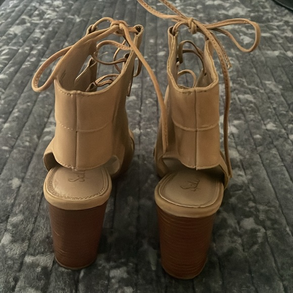 Splendid Banden Gladiator Sandal EUC - Picture 11 of 12